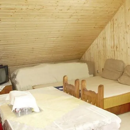 Apartament Margo Vendeghaz *