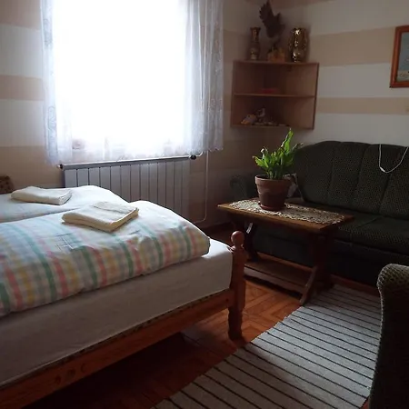 Margo Vendeghaz Apartament