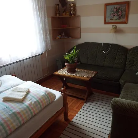 Margo Vendeghaz Apartament